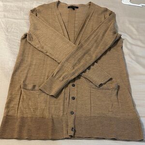 Brand new Banana Republic 100% Merino Wool Sweater in Beige